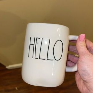 NWT Rae Dunn “Hello” ceramic mug